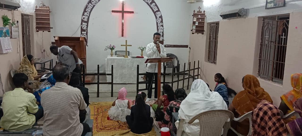 Church worship moment 6