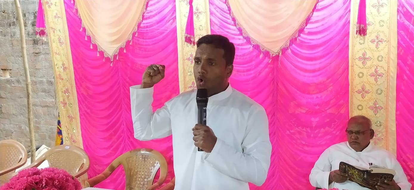 Church worship moment 7